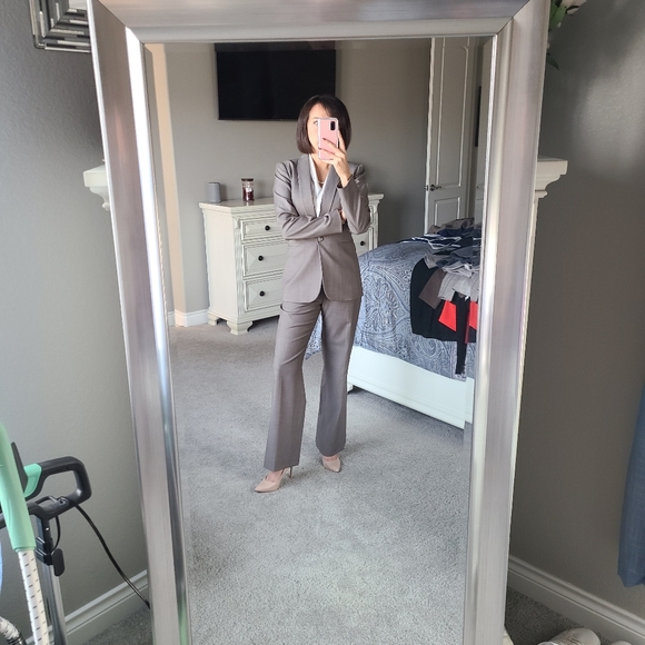 Antonio Melanie Suit: I accept most offers - Picture 11 of 11